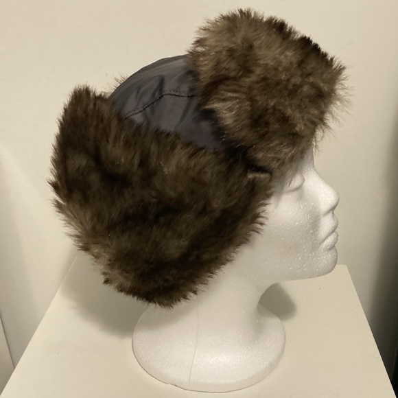 2 Gray Winter Trapper Hats With Brown Faux Fur - Picture 6 of 8